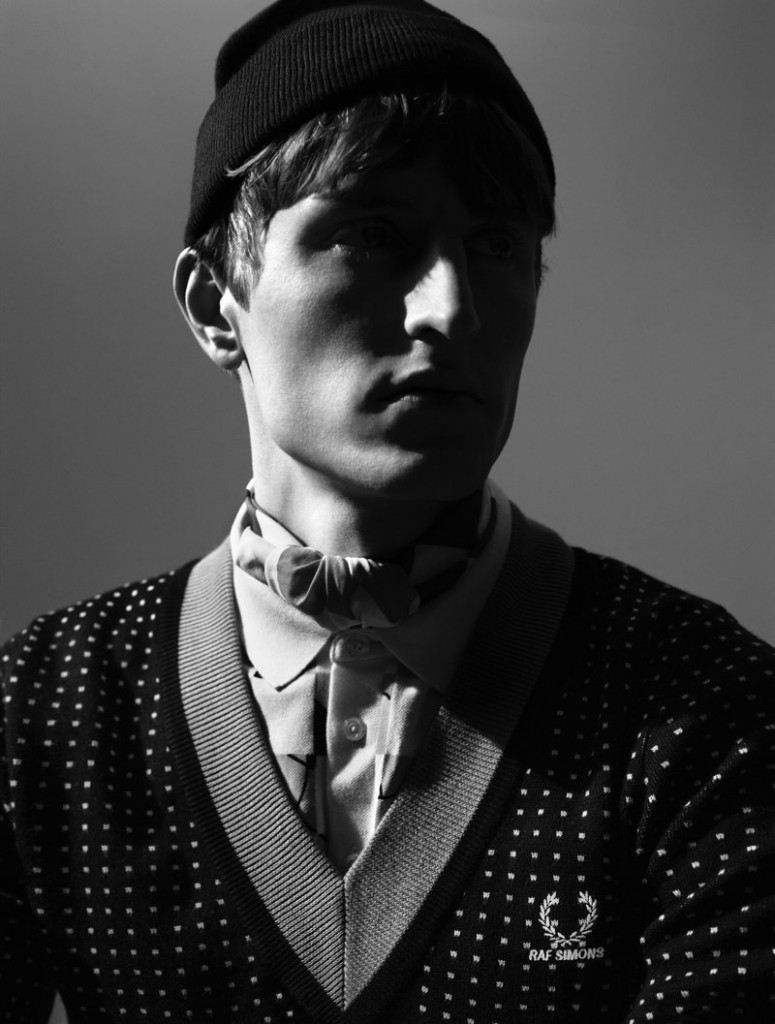 800x1057xraf-simons-fred-perry-collection-photos-004.jpg.pagespeed.ic.6oLbkonuTO