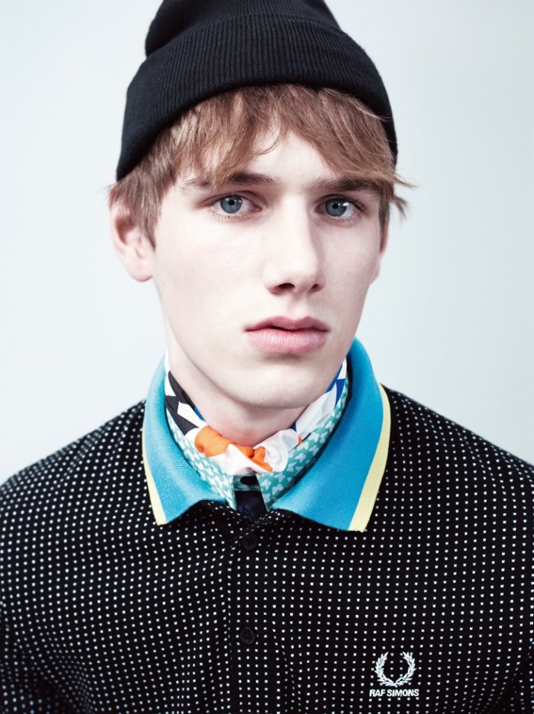 800x1067xraf-simons-fred-perry-collection-photos-001.jpg.pagespeed.ic.u-_G9k85-X