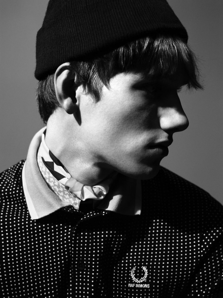 800x1067xraf-simons-fred-perry-collection-photos-002.jpg.pagespeed.ic.G7J1v3Mzod