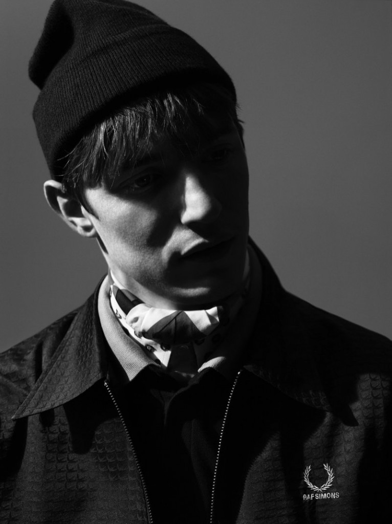 800x1069xraf-simons-fred-perry-collection-photos-006.jpg.pagespeed.ic.ZTsYV2zuHS